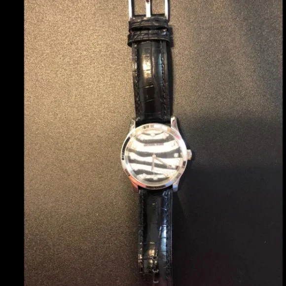 A13-NWOT Michael Kors Zebra Face Glitter Watch with Black Croc Leather Band - Picture 2 of 6